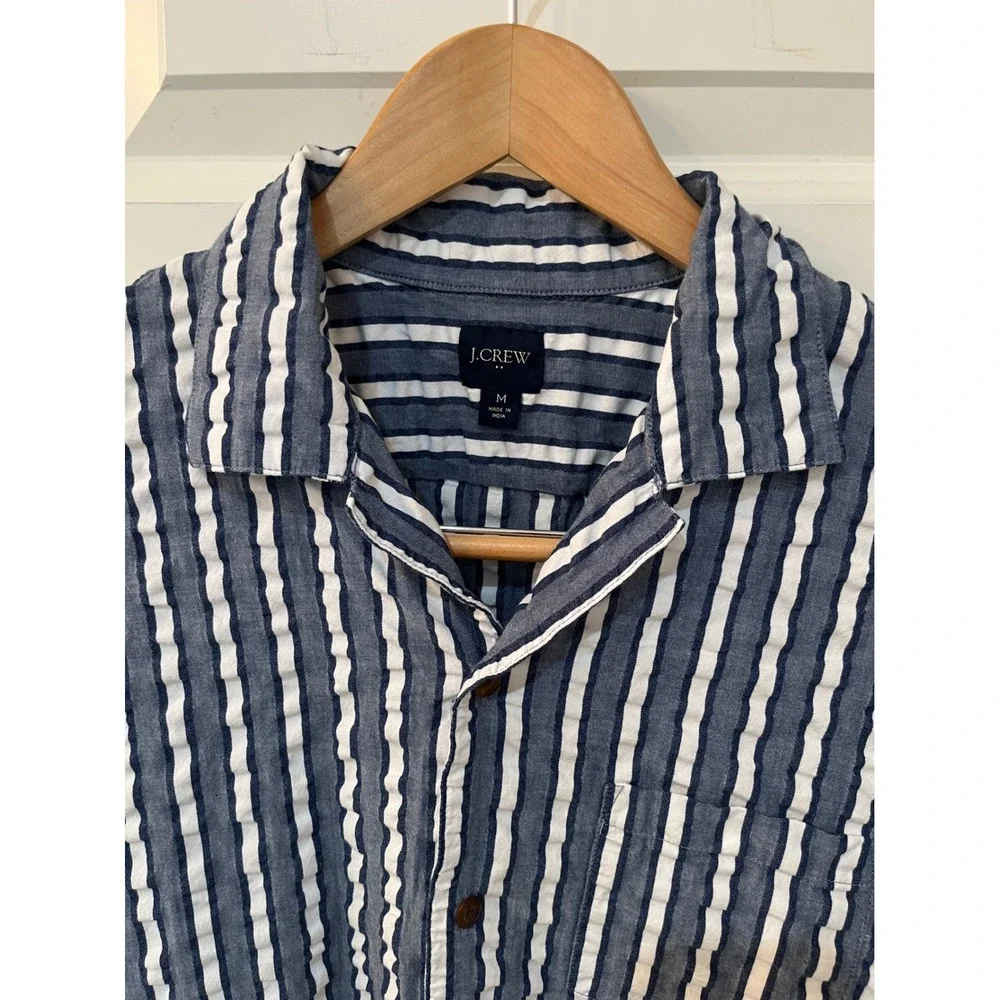 J.Crew Mens Seersucker Stripe Short Sleeve Camp Shirt Navy Blue White Size M